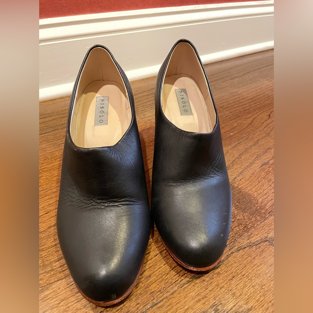Nisolo modern booties in black leather